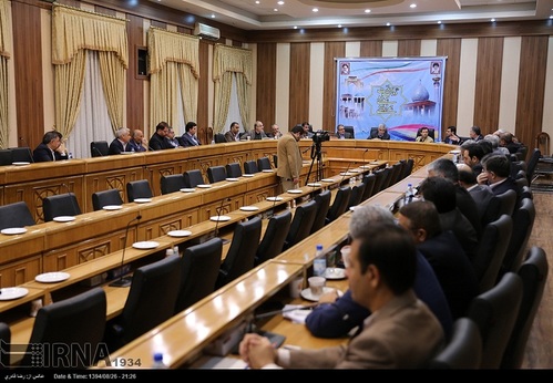 جلسه شورای هماهنگی بانک ها با حضور استاندار فارس