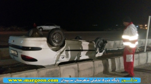 واژگونی خودرو پژو206 درمحور سپیدان به شیراز