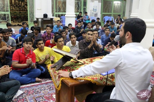 دانش آموزان معتکف لارستانی میلاد حضرت مرتضی علی(ع) را جشن گرفتند