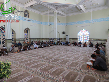 برگزاری محفل جزءخوانی قرآن هر روز در مسجد جامع لار