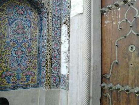 به سرقت رفتن پنج کاشی هفت رنگ مسجد نصیرالملک شیراز