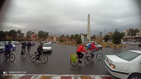 دوچرخه سوار مبلغ فرهنگ اهدای خون به شیراز رسید