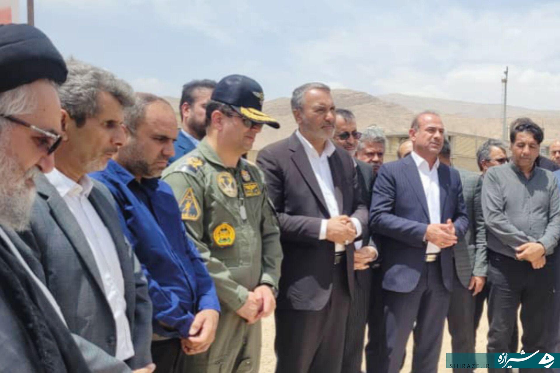 کلنگ‌زنی سالن ورزشی و زمین چمن در خفر