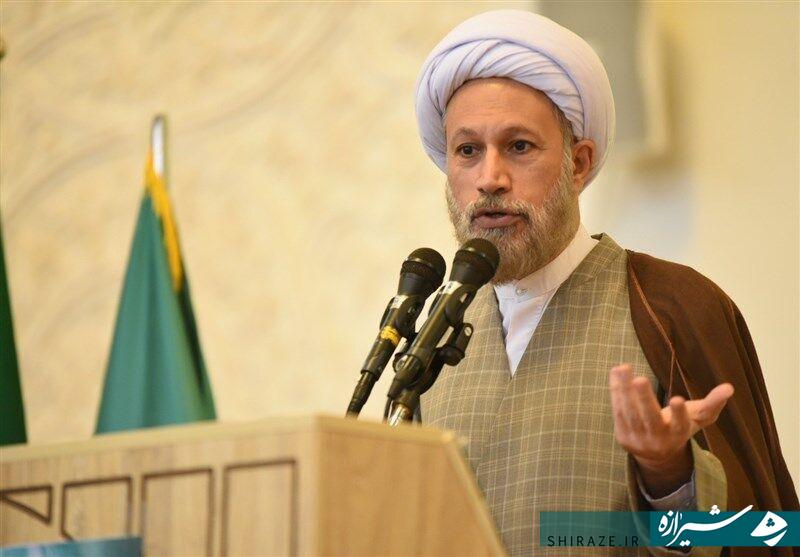 استکبار با نمایش‌سازی نمی‌تواند بر حق غلبه کند