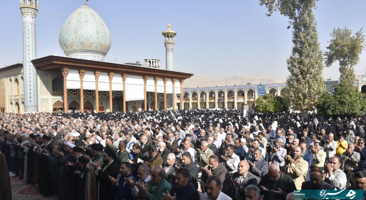 اقامه نماز باران در حرم مطهر شاهچراغ علیه‌السلام