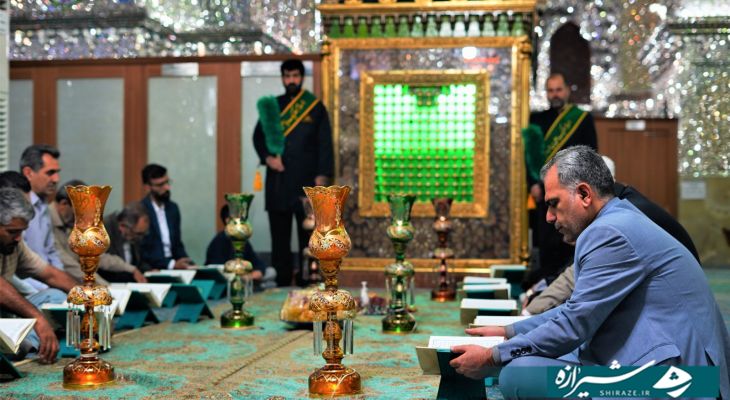 غبارروبی حرم مطهر حضرت علی بن حمزه علیه‌السلام