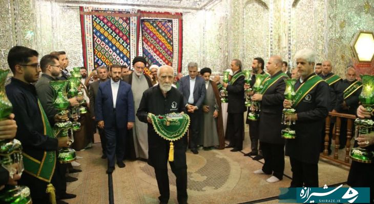 غبارروبی حرم مطهر حضرت سیدعلاءالدین «ع»